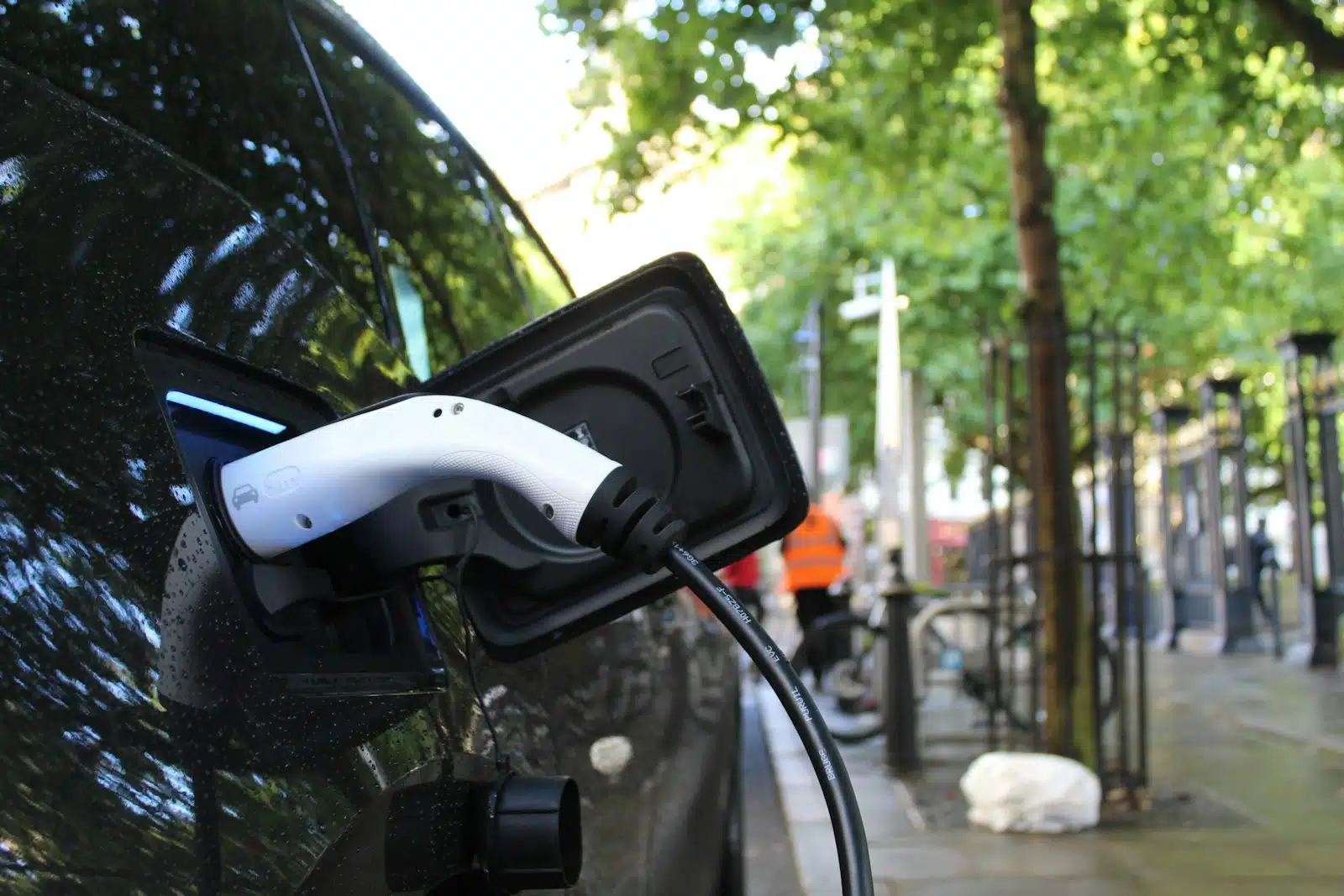 recharge en cours - voiture électrique