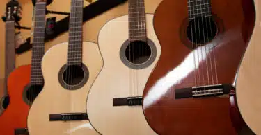 Acheter une guitare classique en ligne : astuces et conseils